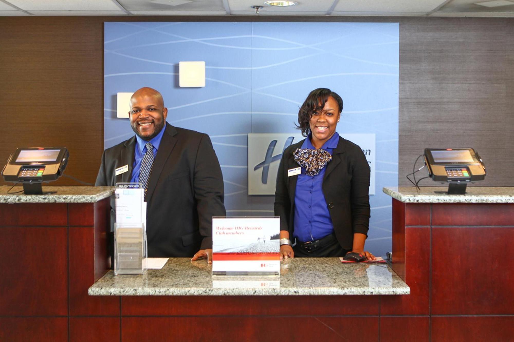 Holiday Inn Express Hotel & Suites - Atlanta/Emory University Area By Ihg Decatur Exterior foto
